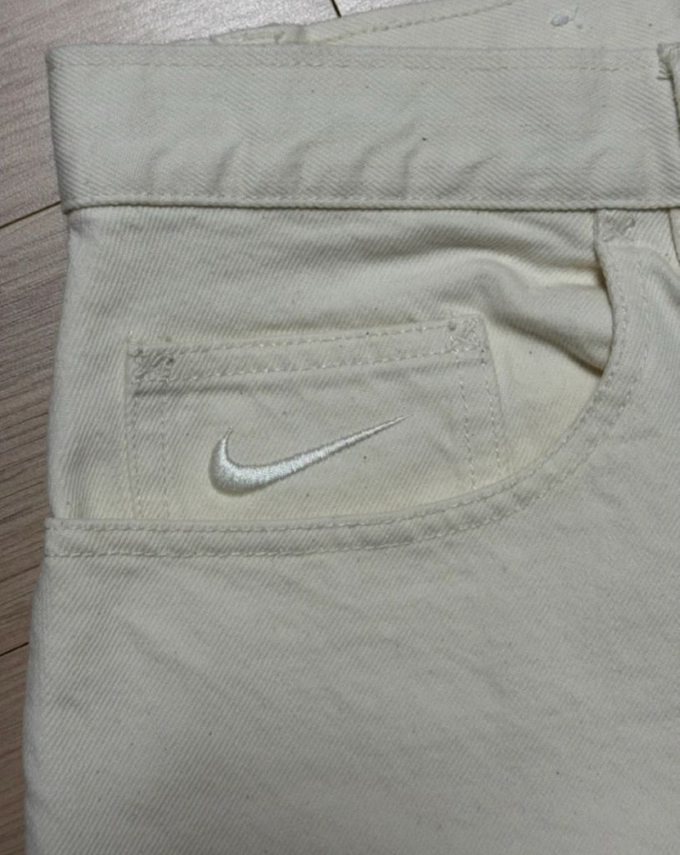 미착용)새상품 나이키 슈프림 데님쇼츠 내추럴--4