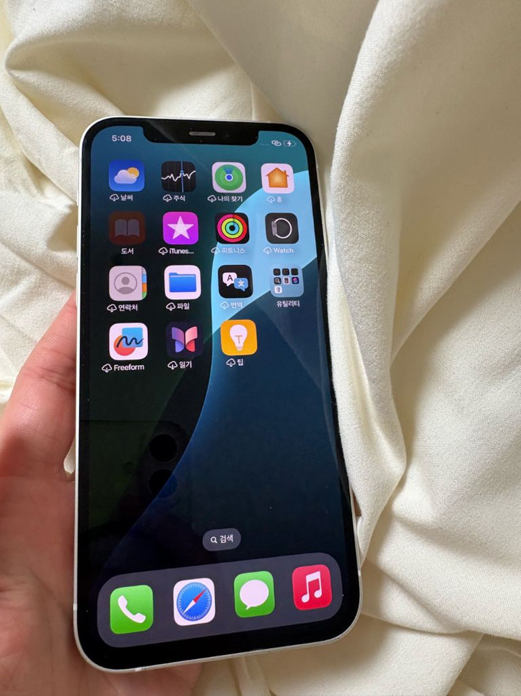 아이폰 12 128gb 화이트 판매(네고가능) 이미지