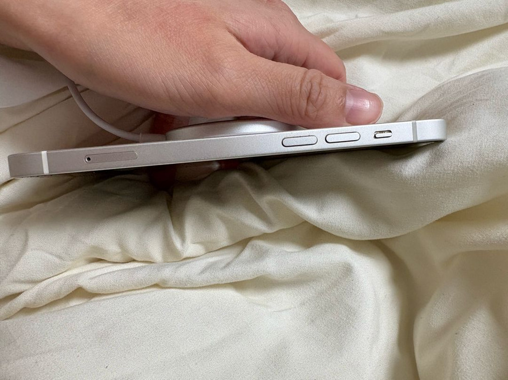 아이폰 12 128gb 화이트 판매(네고가능) 이미지