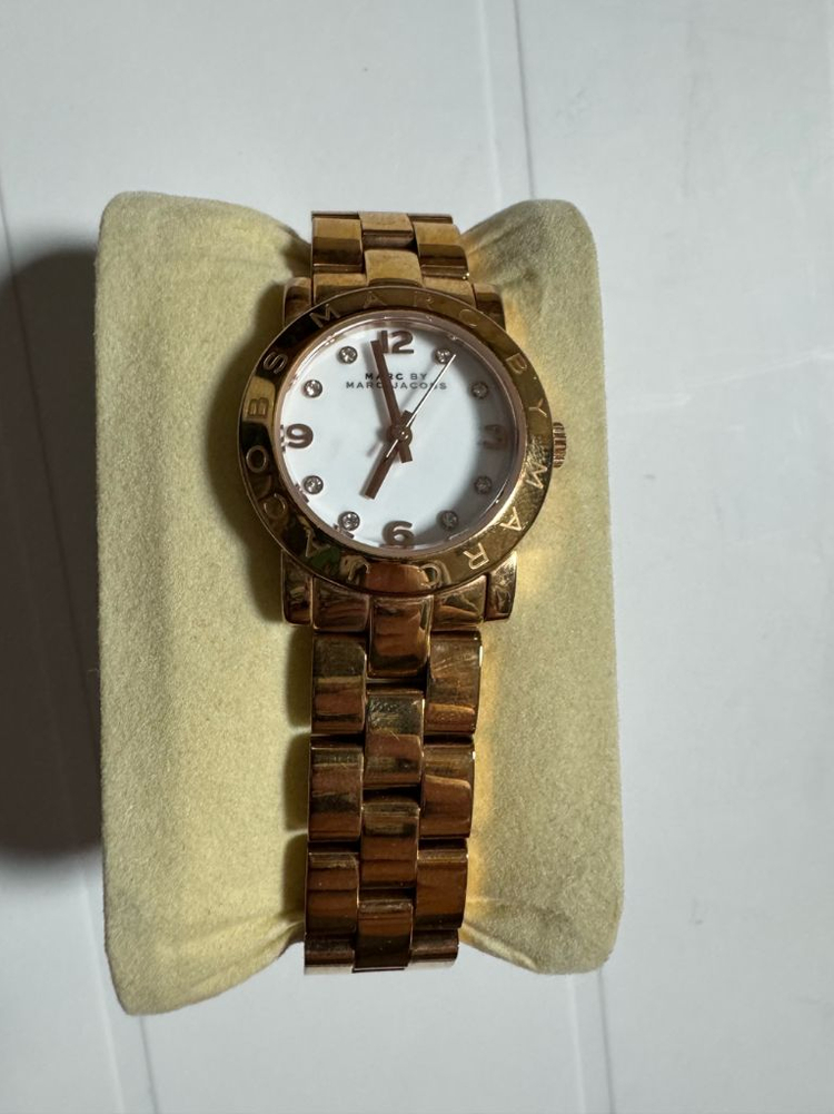 마크제이콥스 금장 여성 손목시계--0