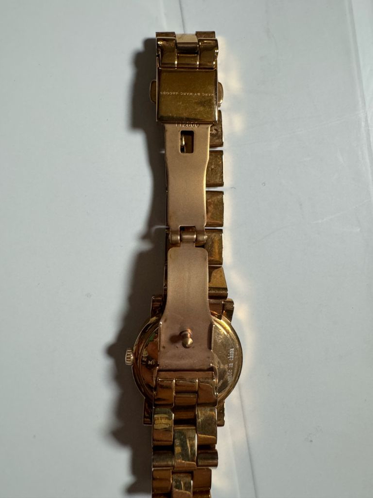 마크제이콥스 금장 여성 손목시계--3