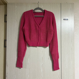 아쿠비클럽 크롭가디건 새상품 이미지