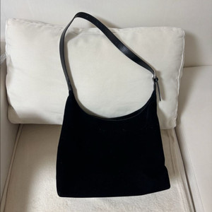 아노에틱 블랙 스웨이드 호보백