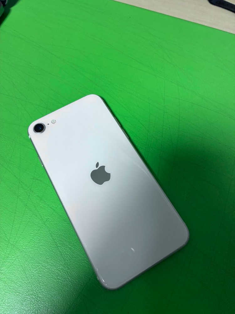 아이폰 se3 128 배터리100 팔아요--2