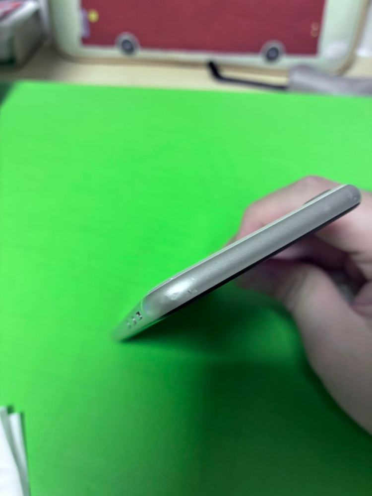 아이폰 se3 128 배터리100 팔아요--4