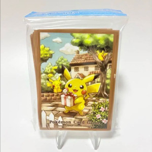피카츄 슬리브 카드실드 보호 포켓몬카드 선물 한정판 이미지