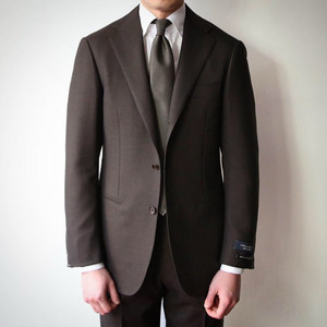 안드레아서울 링자켓 캄트위스트 수트, 브라운