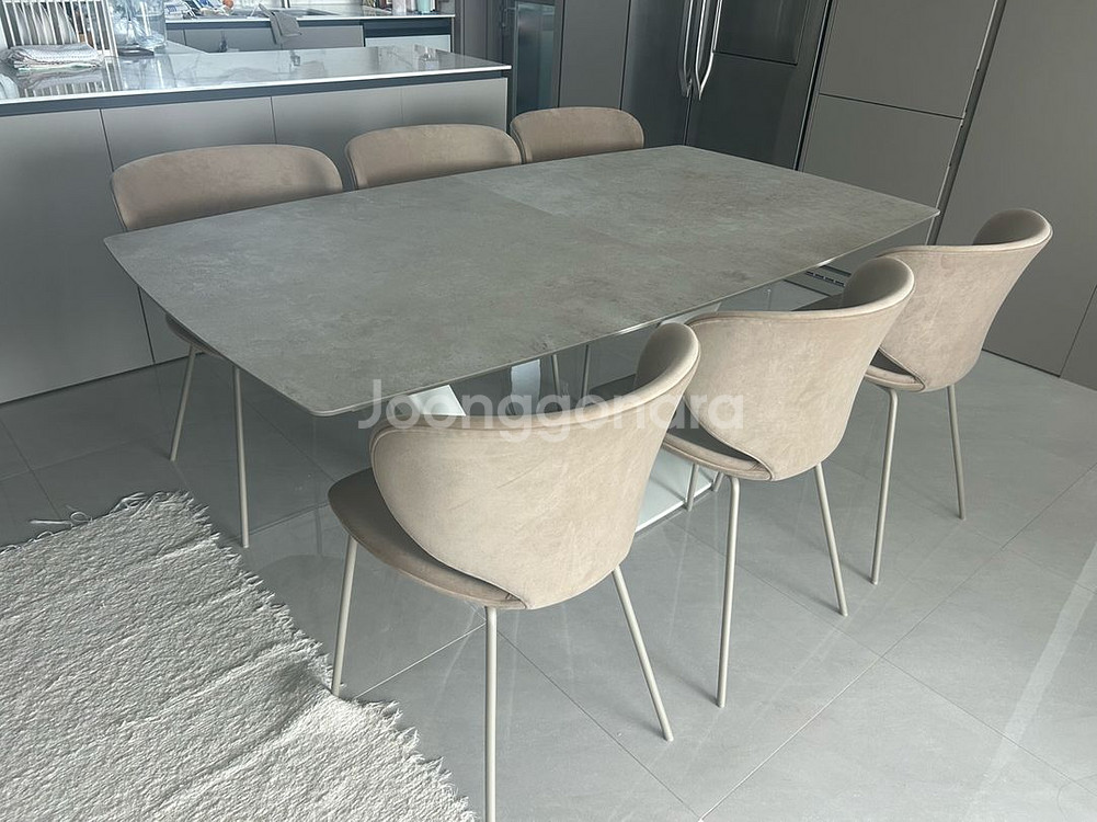 보컨셉 알리칸테 확장형 식탁테이블, 해밀턴 의자체어--5