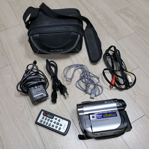 소니 DCR-DVD810 핸디캠 캠코더
