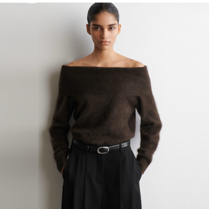 cos 오프숄더 메리노울 니트