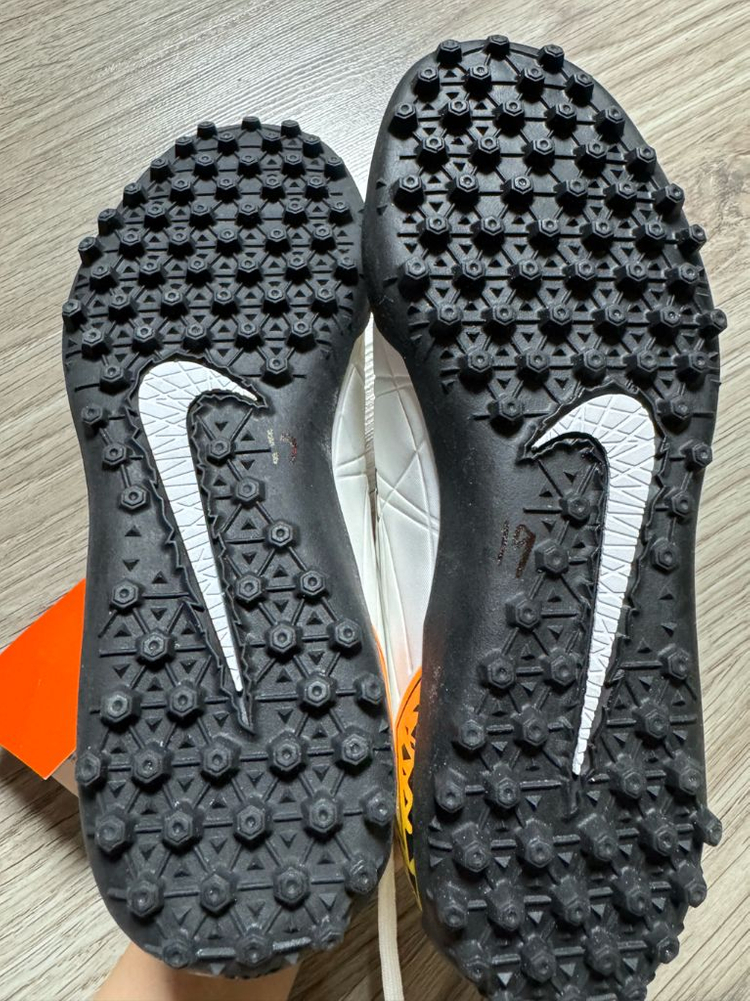 나이키 하이퍼베놈펠론2 키즈 축구화 230--2