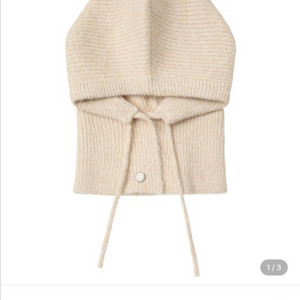 새상품) 다이닛 울 바라클라바 베이지색