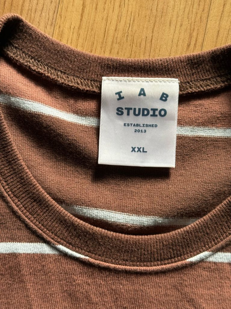 아이앱 스튜디오 스트라이프 티셔츠 브라운 XXL 중고--2