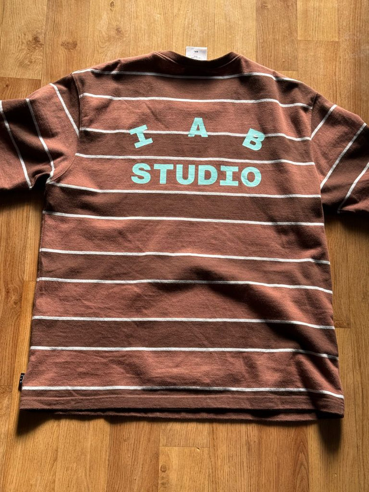 아이앱 스튜디오 스트라이프 티셔츠 브라운 XXL 중고--3