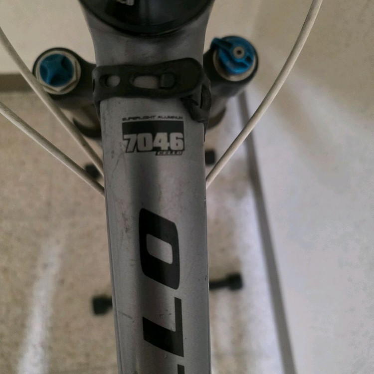 (가성비 끝판왕) 첼로 XC 7046 풀 XT + 폭스 에어샥 MTB 팝니다 이미지