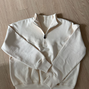 LCVY 코스모폴리탄줄라이 예지스5577miles 하프집업 맨투맨