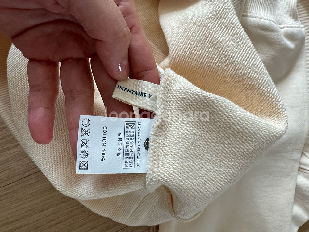 LCVY 코스모폴리탄줄라이 예지스5577miles 하프집업 맨투맨--2