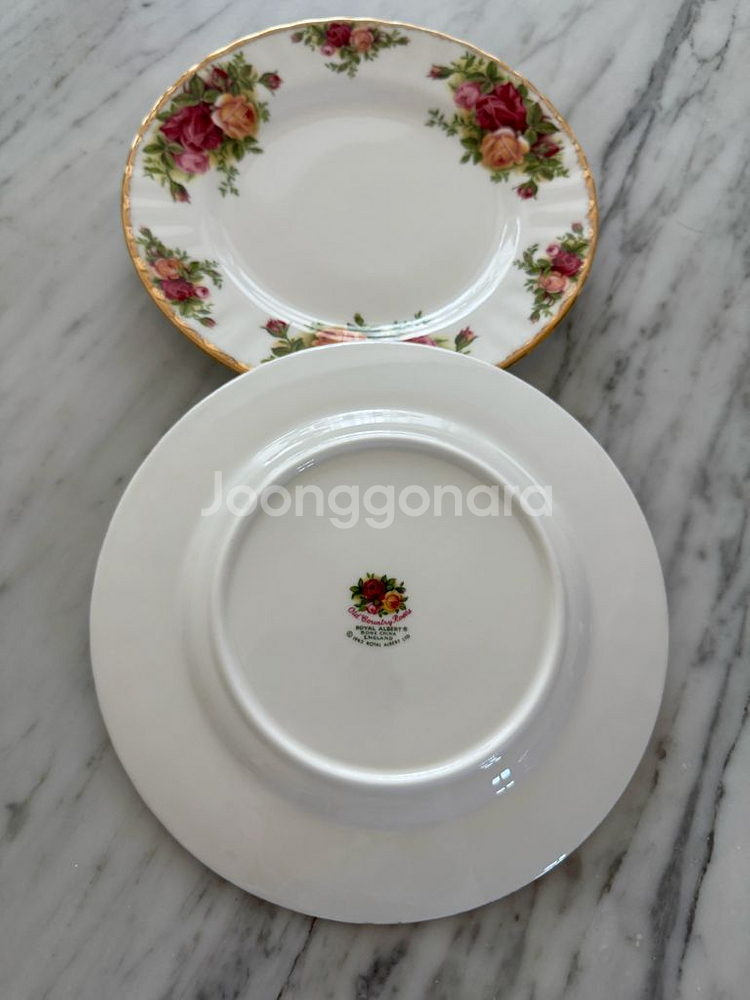 (새제품)로얄알버트 올드컨트리로즈 황실 장미 접시 2개 세트--1