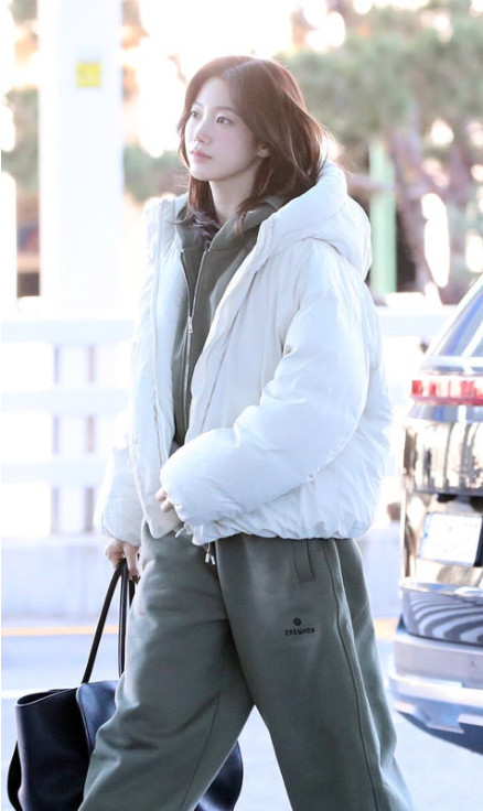 룰루레몬 버블헴 600 다운 필 푸퍼 자켓 아이보리--1