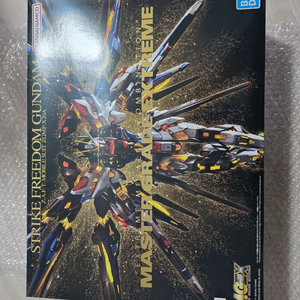 MGEX 스트라이크 프리덤 건담 팝니다