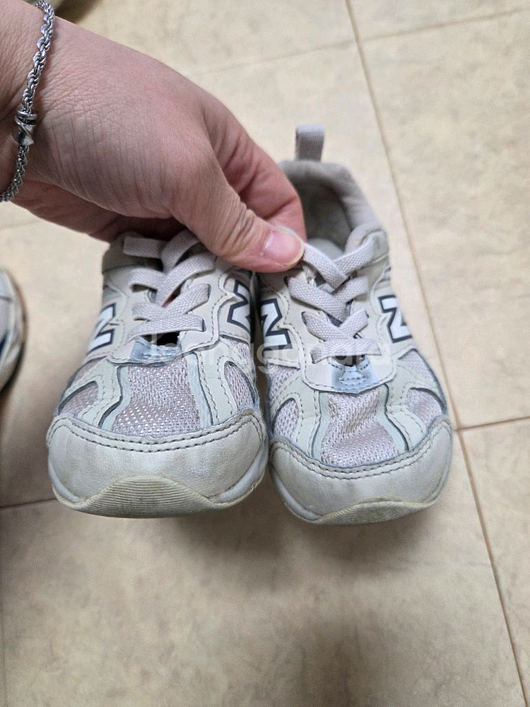 뉴발란스키즈 운동화 8사이즈(145)--2