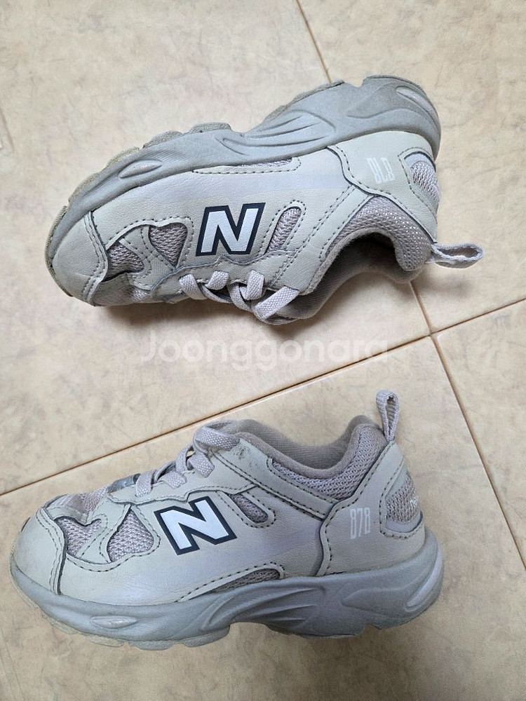 뉴발란스키즈 운동화 8사이즈(145)--4