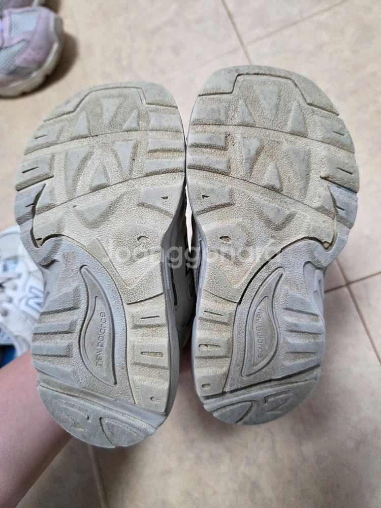 뉴발란스키즈 운동화 8사이즈(145)--9