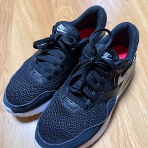 나이키 에어맥스 시스템 여자 운동화 팝니다