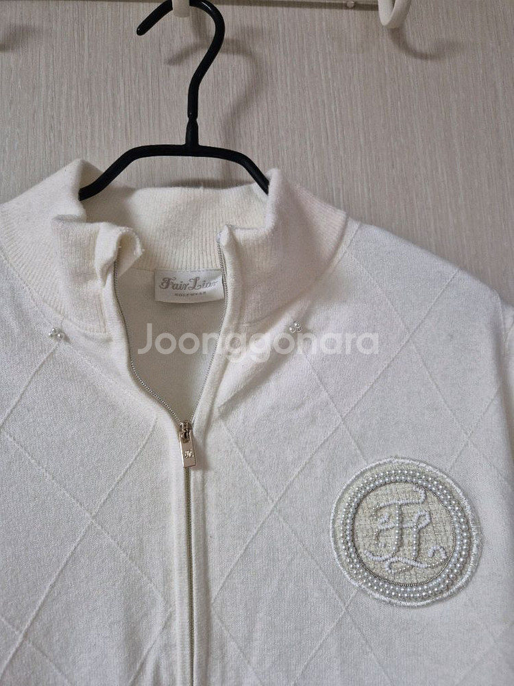 (새제품) 페어라이어 방풍 캐시미어 니트집업 XS. S (22년)--5