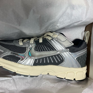 나이키 키즈 보메로5 200사이즈 이미지