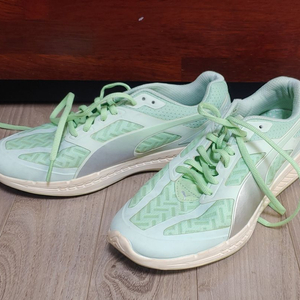 푸마 런닝화 /VANS 슈즈 235mm