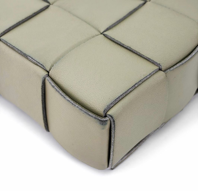 [OS] 보테가베네타 인트레치오 레더 카세트백 숄더백 크로스백 트래버틴--6