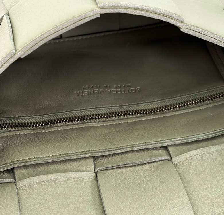 [OS] 보테가베네타 인트레치오 레더 카세트백 숄더백 크로스백 트래버틴--8