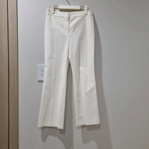 럭키슈에뜨 아이보리 슬랙스