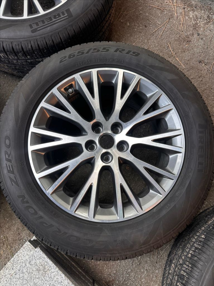 19인치 순정 휠타이어 세트--2