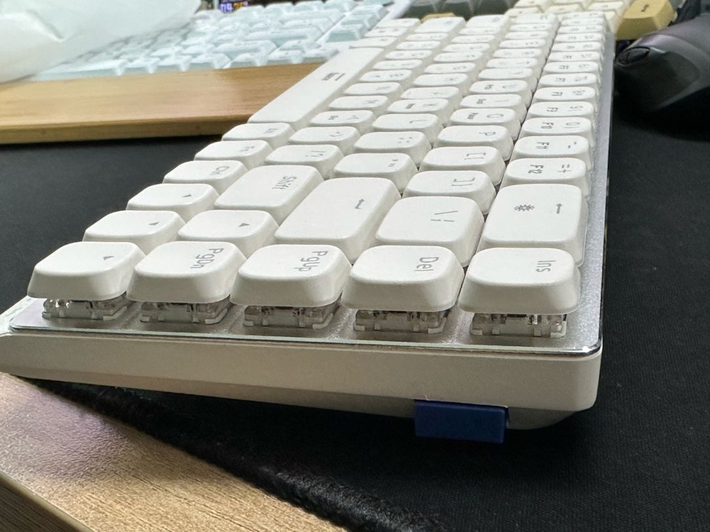 EWEADN MK68 3모드(유선,2.4G 무선, BT 무선) 로프로파일 기계식 키보드 화이트--2