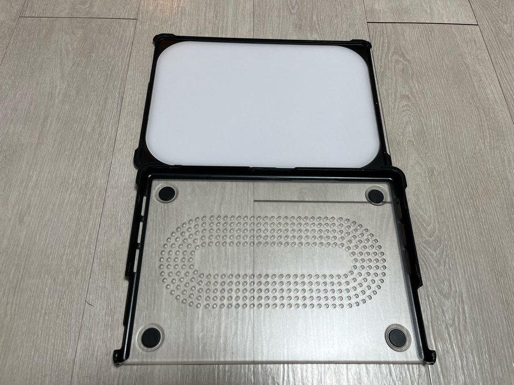 케이스티파이 곰돌이푸 맥북프로 14인치 케이스 이미지