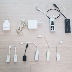 노트북 충전기, 스피커 쿨링 패드, usb멀티탭, 랜선