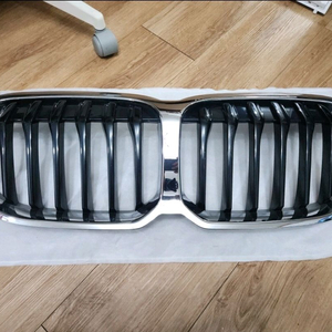 BMW F40 118D 순정 키드니 그릴 팝니다.