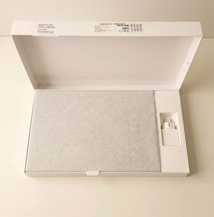 갤럭시북5 프로 (Ultra5 / 32GB 램) 루나레이크 신형 팝니다 (새상품급)--5