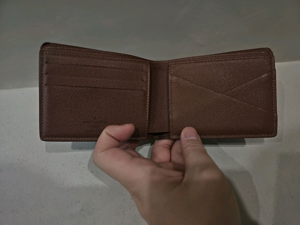 루이비통 정품 모노그램 이클립스 반지갑 팝니다 이미지