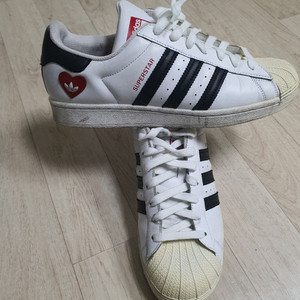 275 아디다스 슈퍼스타 스칼렛 운동화 스니커즈 신발 275사이즈 완전좋아요 이미지