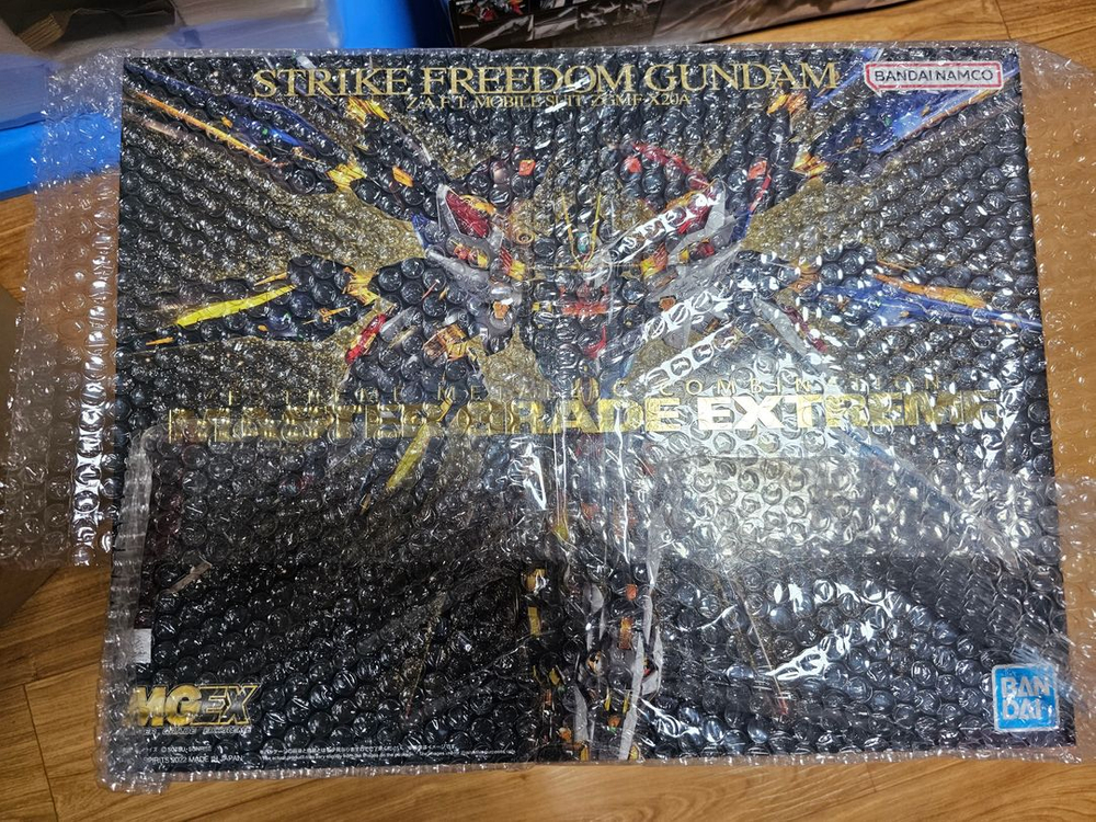 MGEX 스트라이크 프리덤 건담 판매합니다.--0