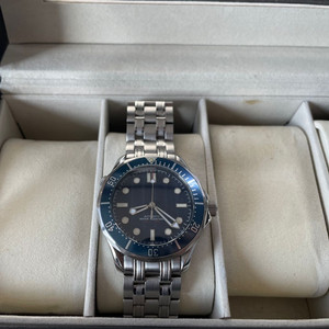 씨마스터300 논데 MOD 시계