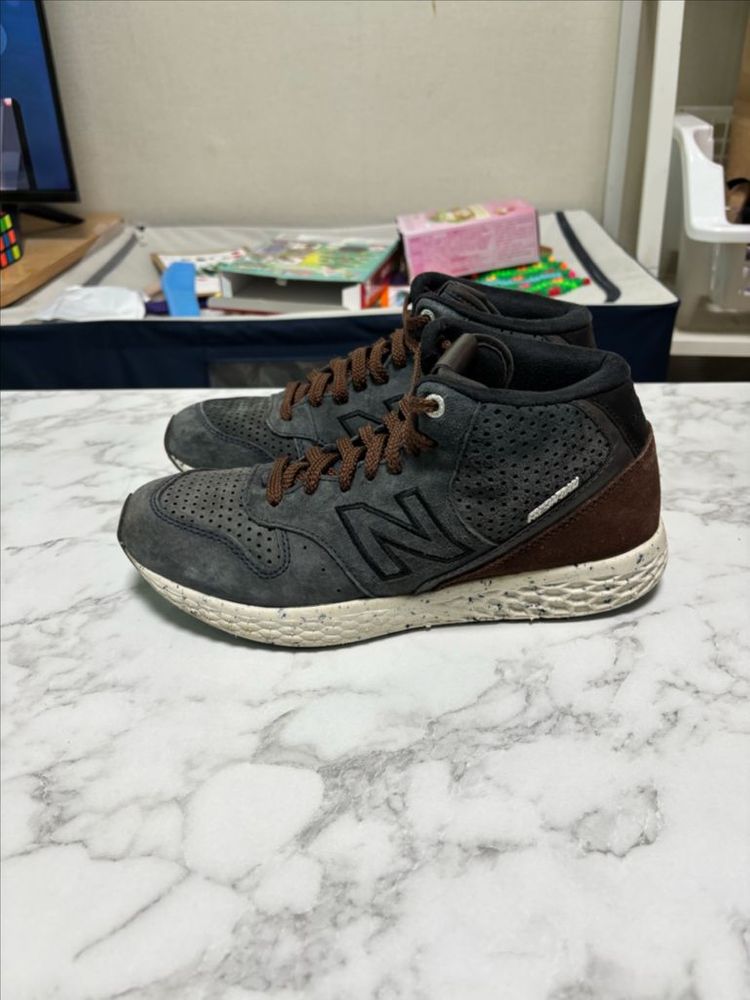 뉴발란스 988 프레쉬 폼 미드 275--1