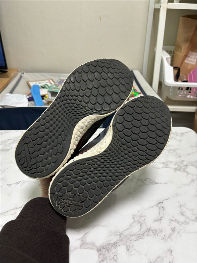 뉴발란스 988 프레쉬 폼 미드 275--4