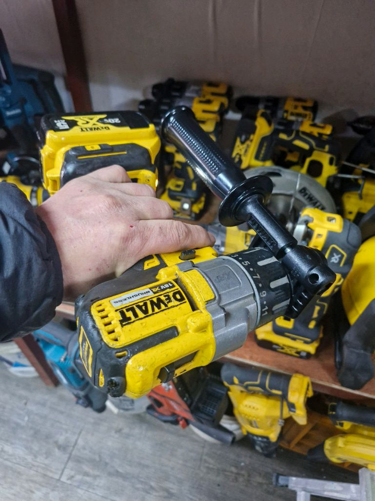 디월트충전함마드릴 DCD996 강력토크 최강토크 함마드릴 A급 이미지