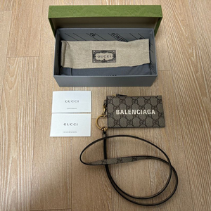 구찌 x 발렌시아가 해커 스트랩 카드지갑