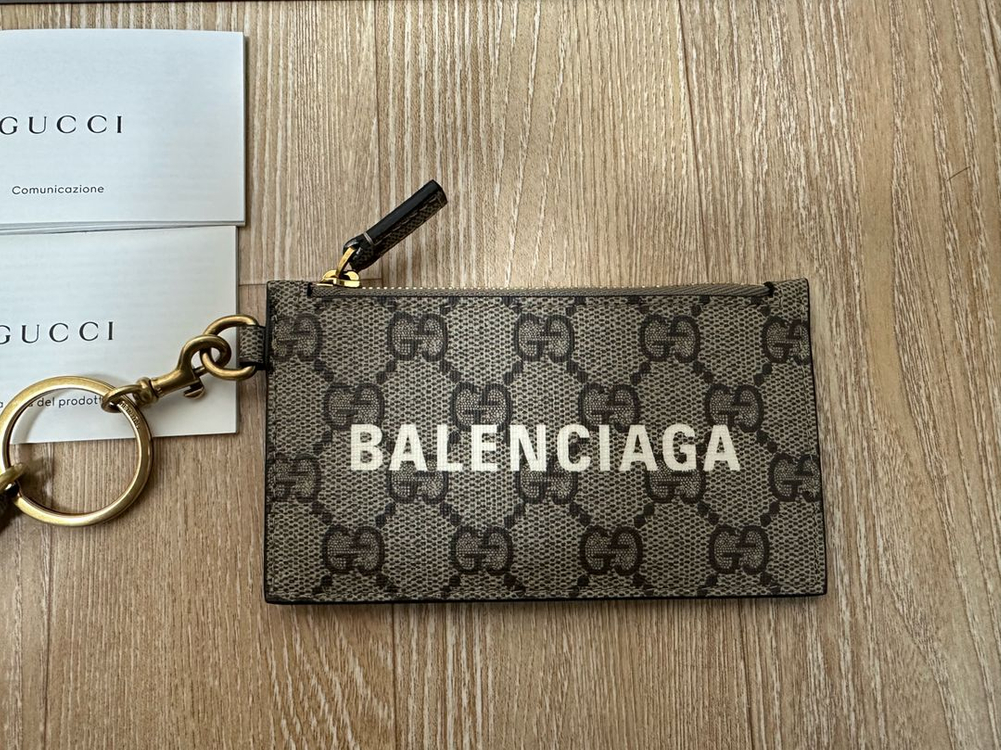 구찌 x 발렌시아가 해커 스트랩 카드지갑--1