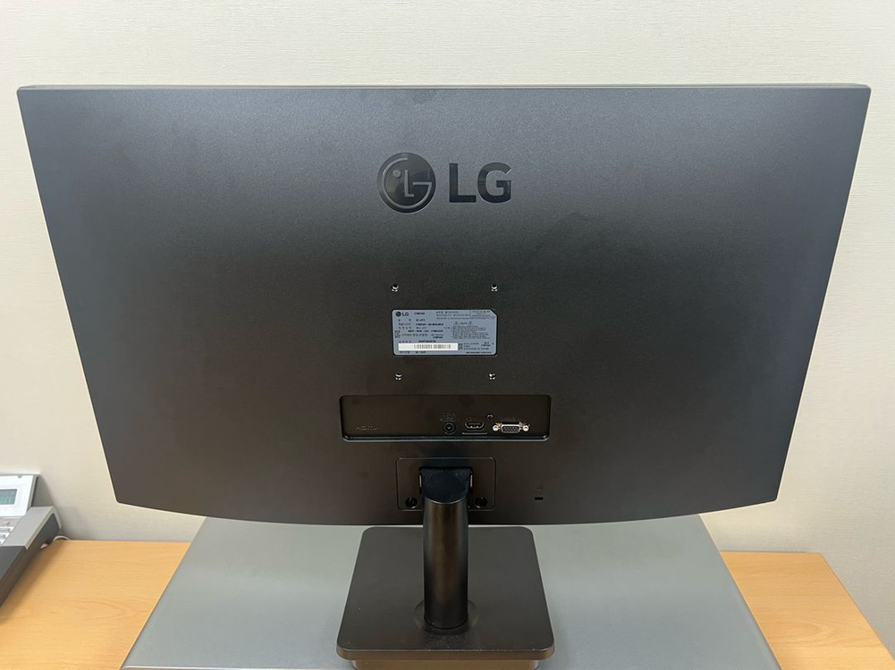 LG 27인치 모니터 27MP400 이미지
